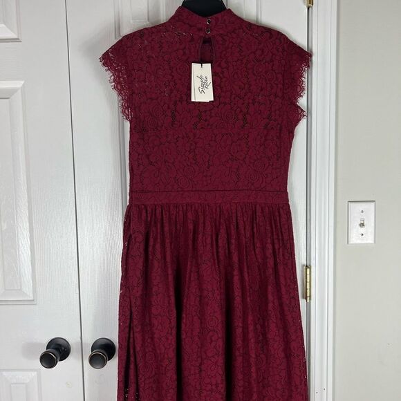 NWT Simple Retro Womens Wine Lace Dress Size L 14 - Picture 2 of 3